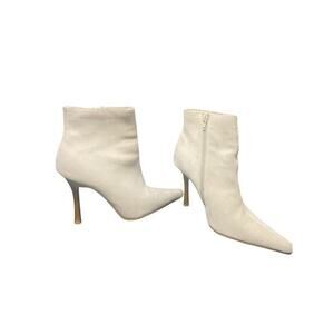 Bakers- Julianne -S  leather stilettos ankle boots size 8 1/2.